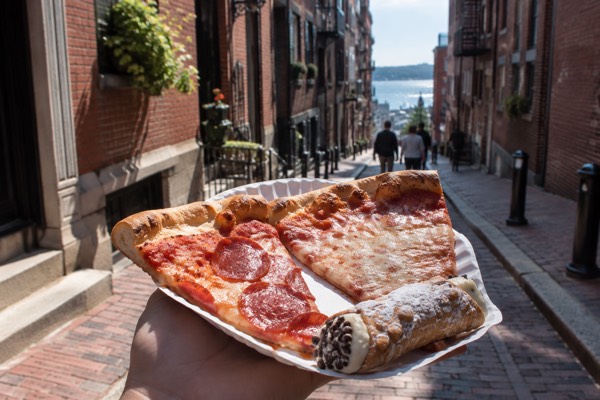 Pizza Walk, 3 Slices and Cannoli, Boston